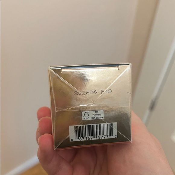 Estee Lauder Re-Nutriv ultimate diamond transformative brilliance serum - Picture 4 of 4